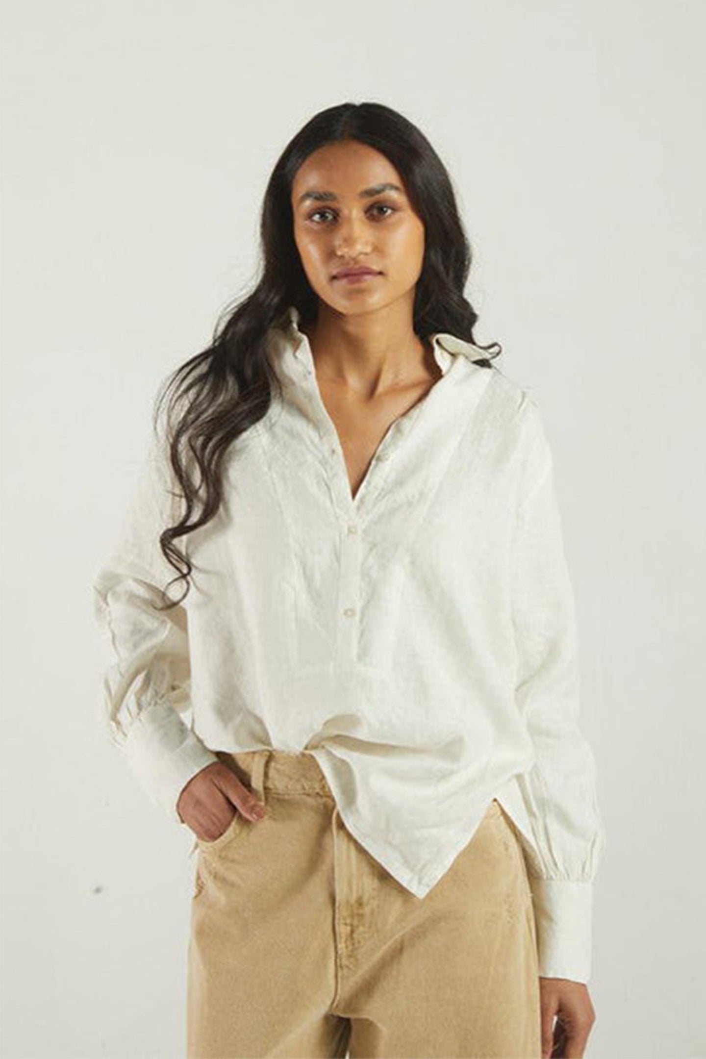 Summer Shirt in Off - white - Lukas shop %