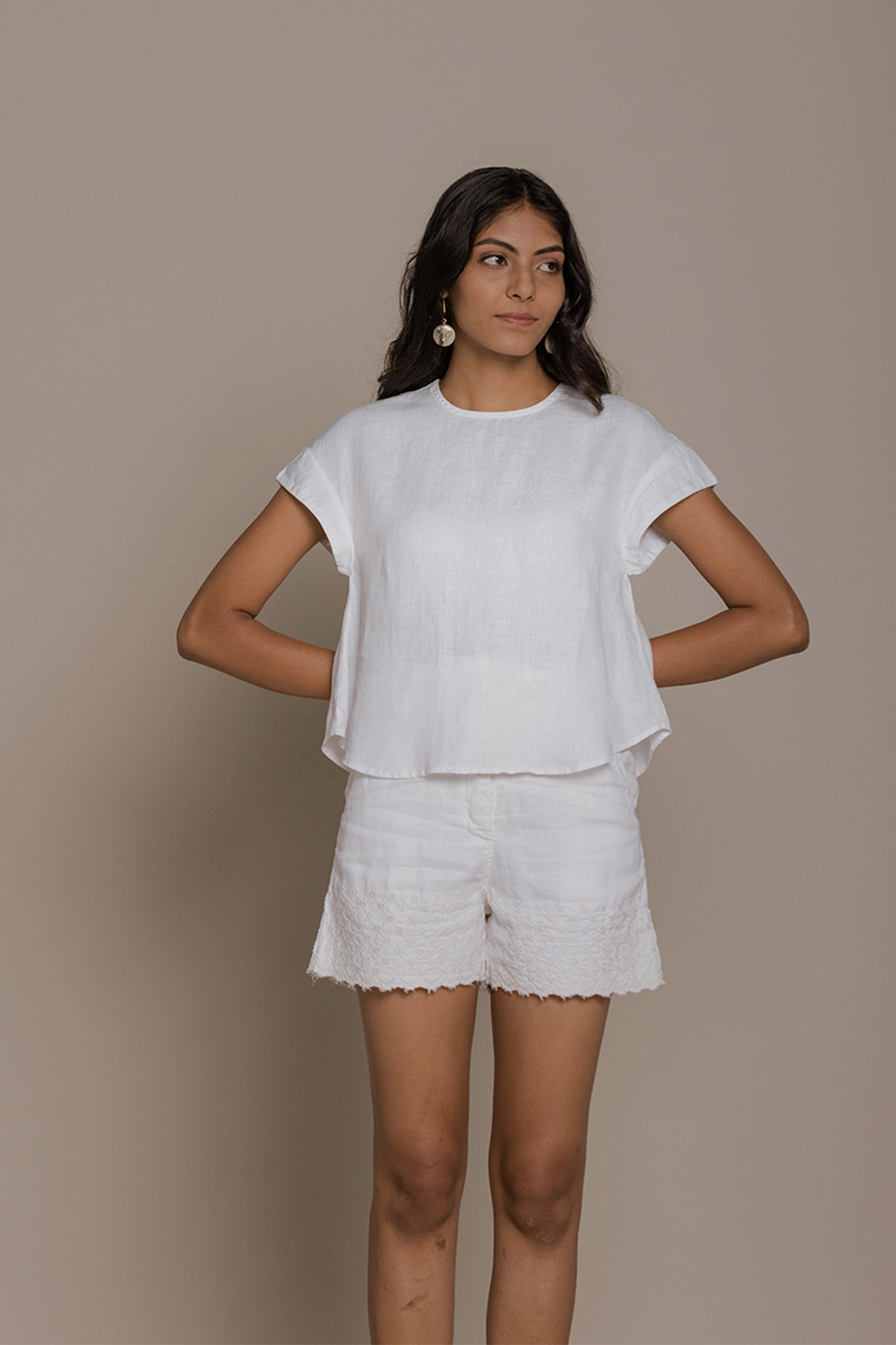 Sandcastle Saturdays Top in White - Lukas shop %