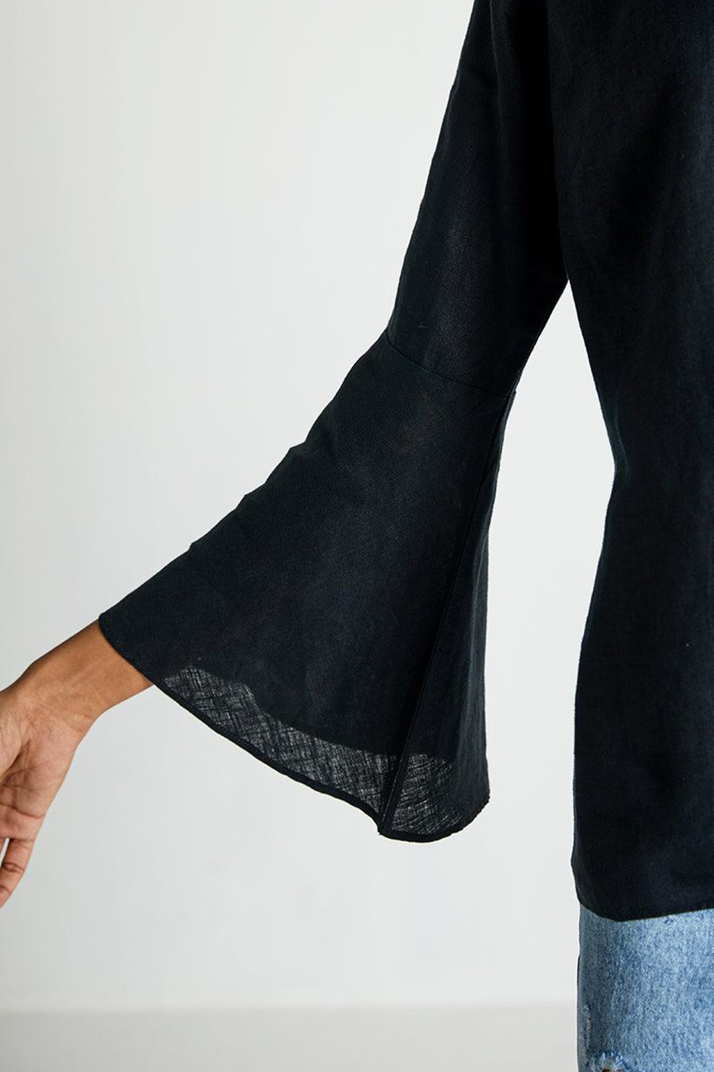 The Button Back Shirt - Lukas shop %